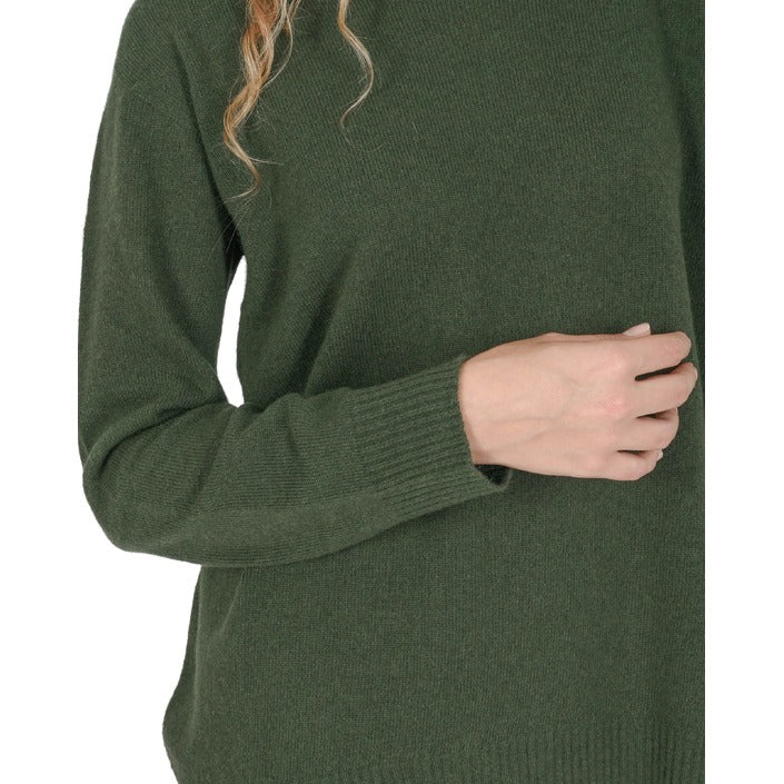 Crown of Edinburgh Cashmere - Crown of Edinburgh Cashmere Womens Square Neck Sweater COE 006 OLIVE GREEN