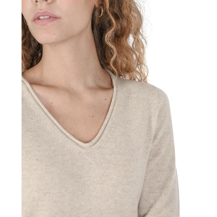 Crown of Edinburgh Cashmere - Crown of Edinburgh Cashmere Womens V Neck Sweater COE 0022 BEIGE