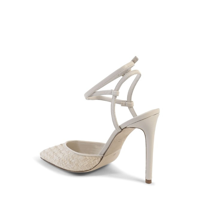 Dee Ocleppo - Pandora Pump - Natural