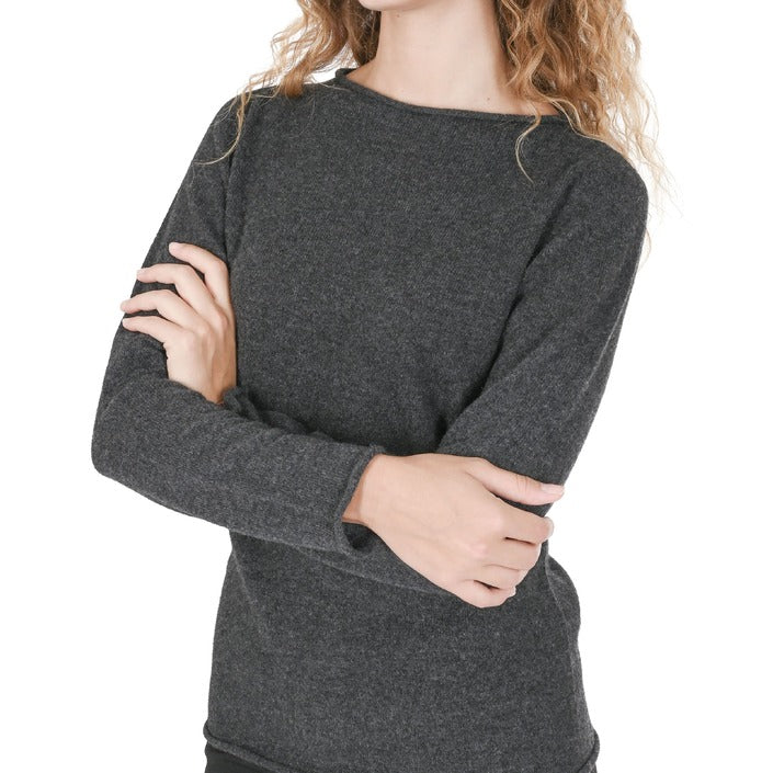 Crown of Edinburgh Cashmere - Crown of Edinburgh Cashmere Womens Boat Neck Sweater COE 0025 DARK GREY