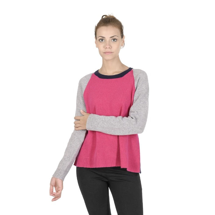 Crown of Edinburgh Cashmere - Crown of Edinburgh Cashmere Womens Round Neck Sweater COE 0016 FUSCHIA/CREAM