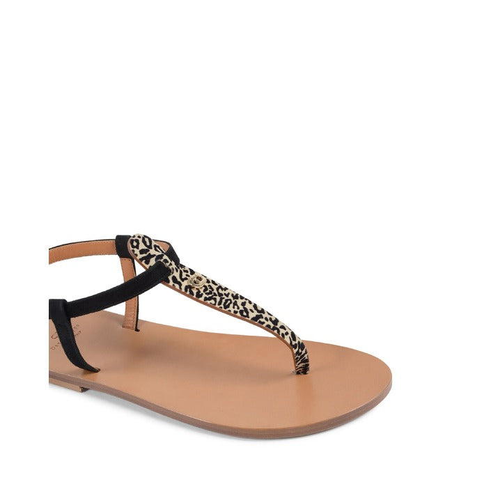 Dee Ocleppo - Touch The Sky Sandal Pony Lux & Black