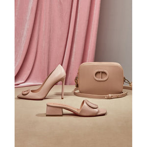 Dee Ocleppo - Dizzy Logo Mule Nude